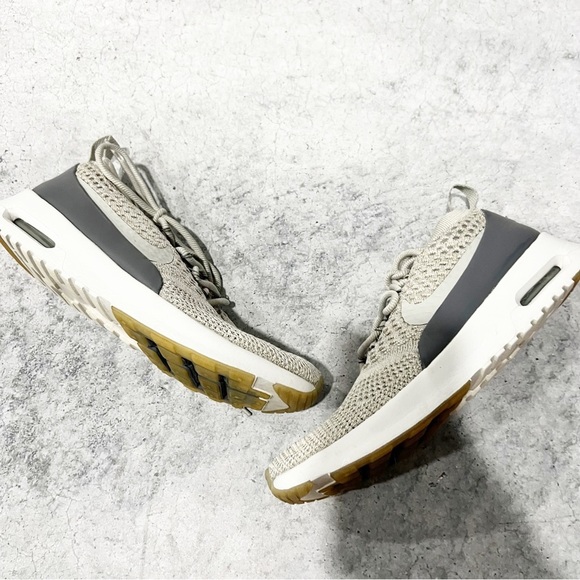 Nike Women's Air Max Thea Ultra Flyknit Grey 881175-005 Running Shoes Sz 9 - Picture 3 of 7
